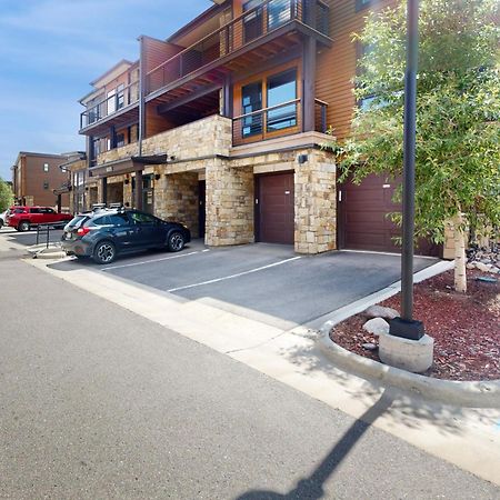 Blue River Flats Condos Силверторн Номер фото