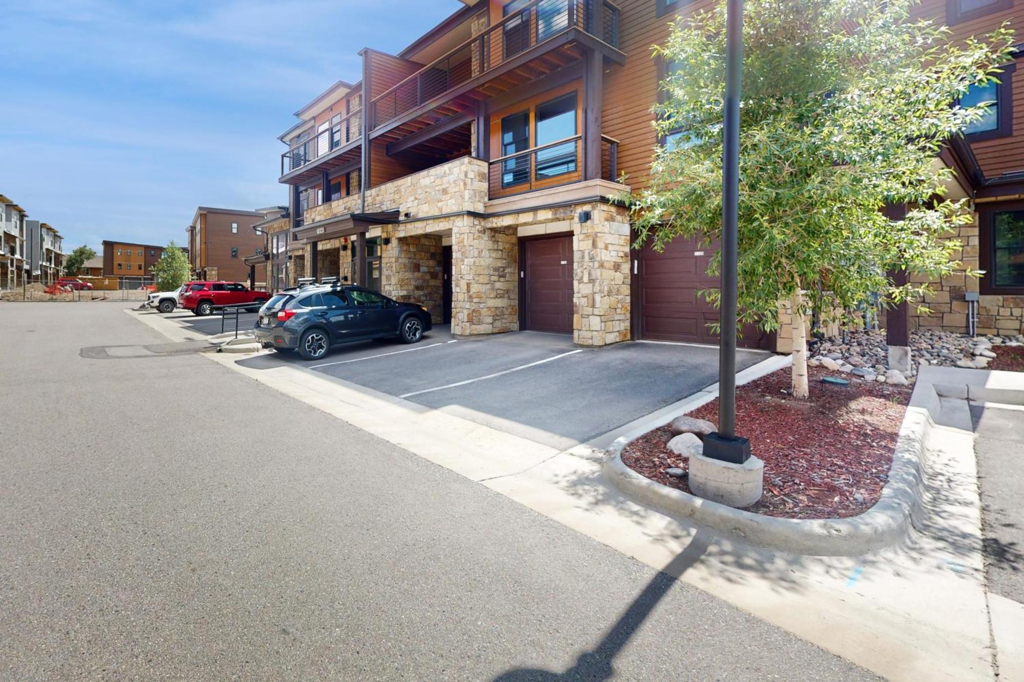Blue River Flats Condos Силверторн Номер фото