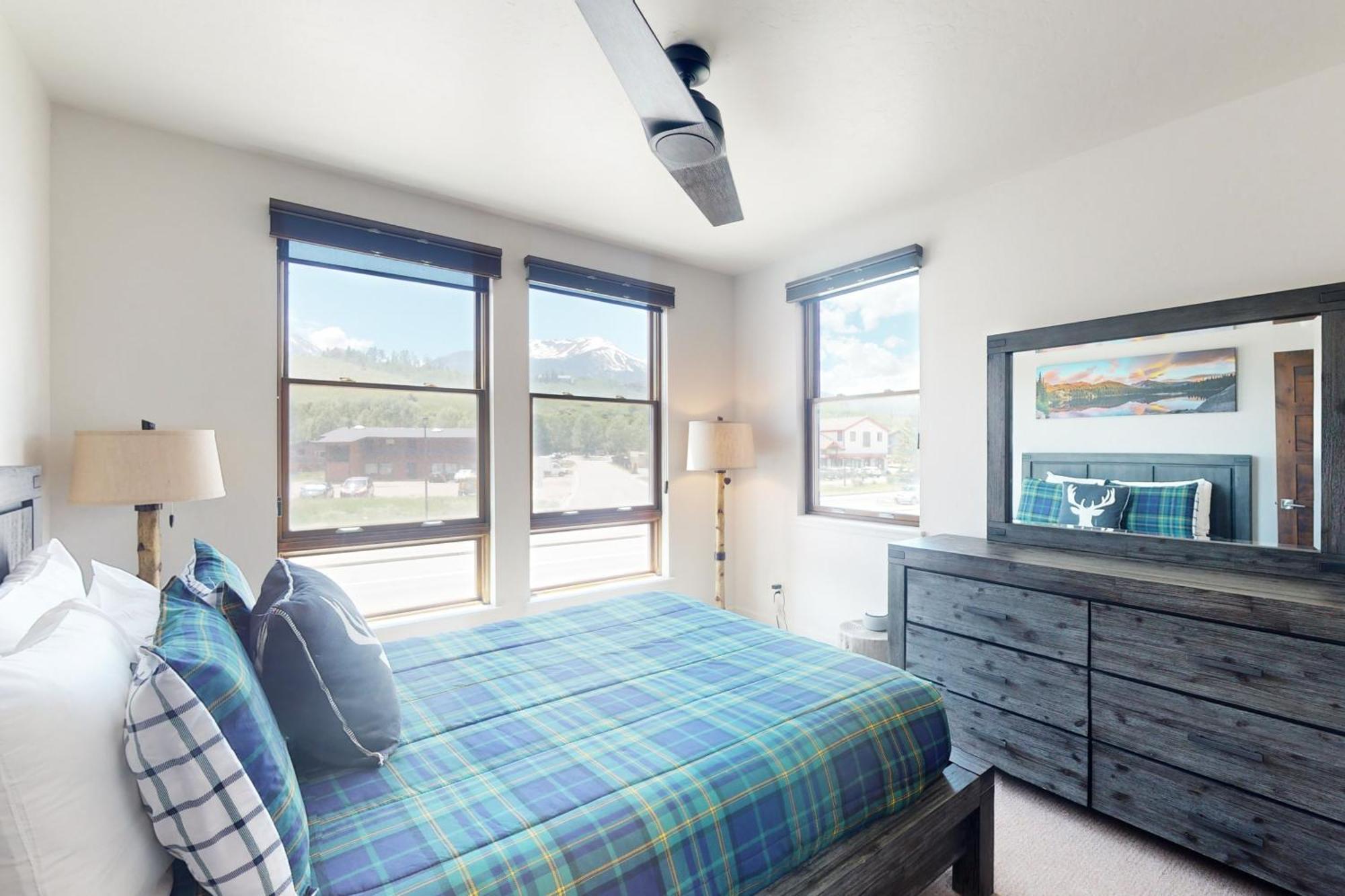 Blue River Flats Condos Силверторн Номер фото