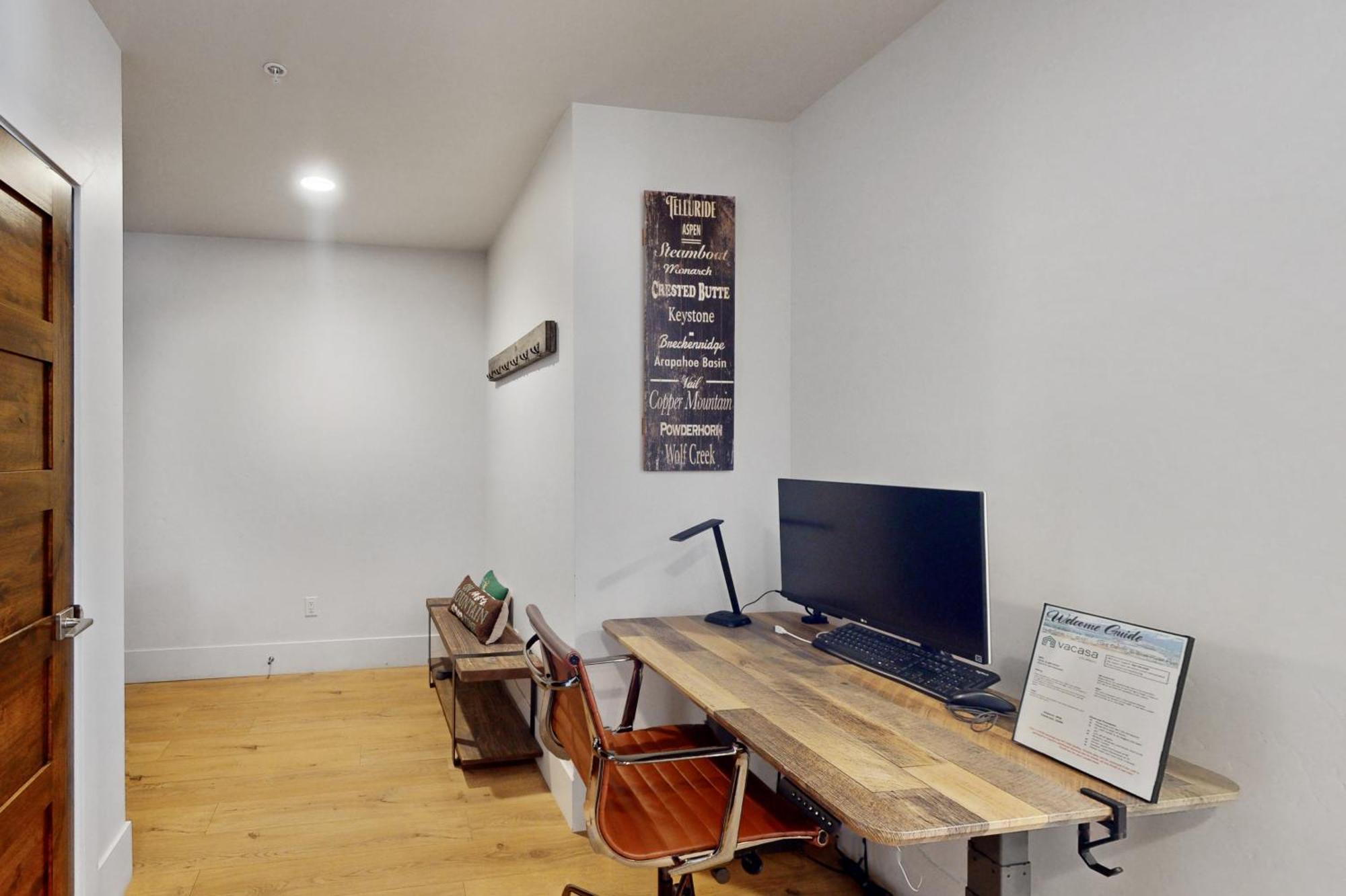 Blue River Flats Condos Силверторн Номер фото