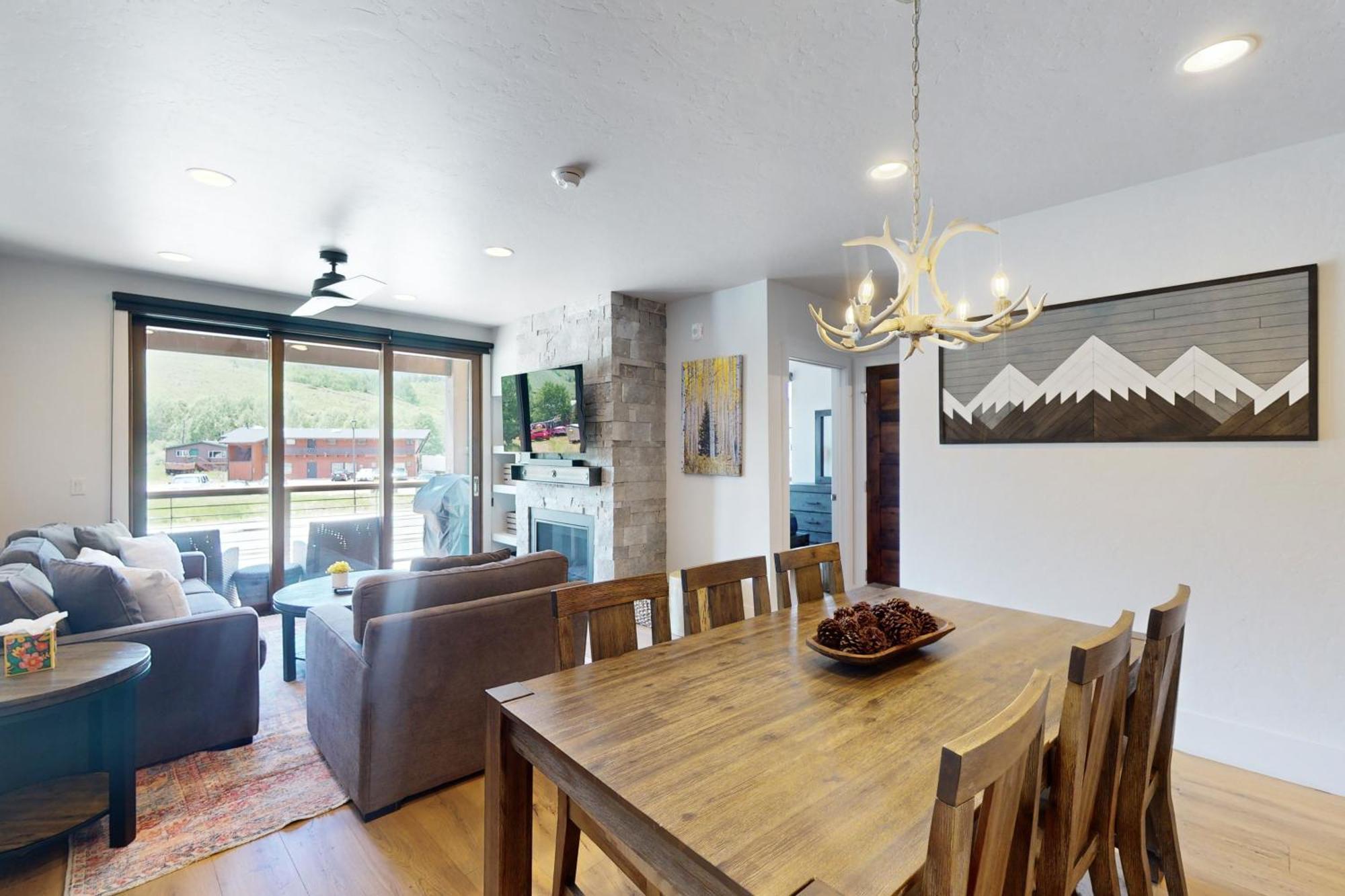 Blue River Flats Condos Силверторн Номер фото