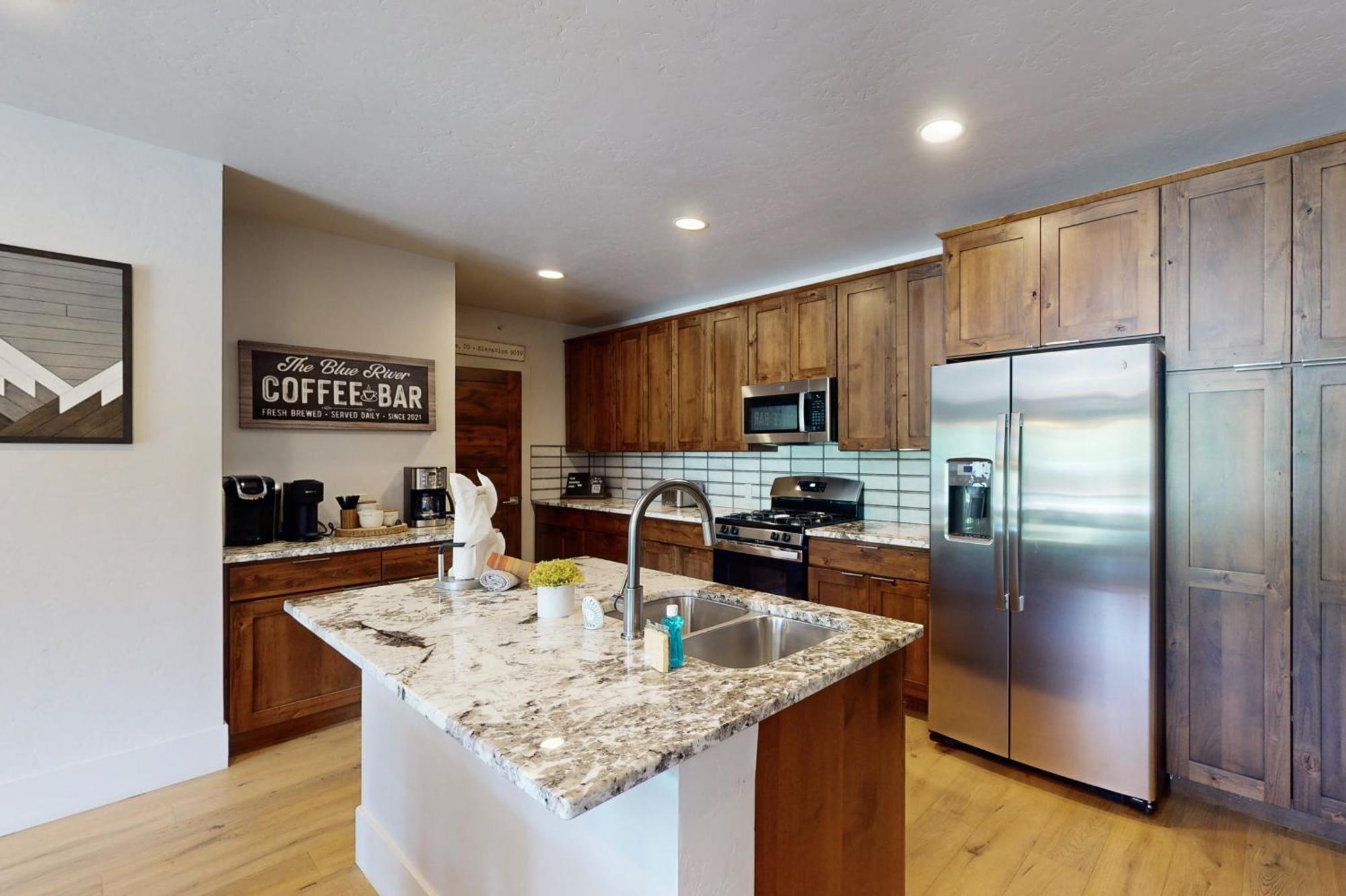Blue River Flats Condos Силверторн Номер фото